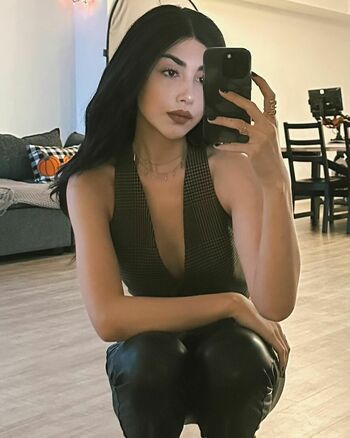 Alexa Mansour