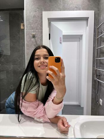 EmiliAAA