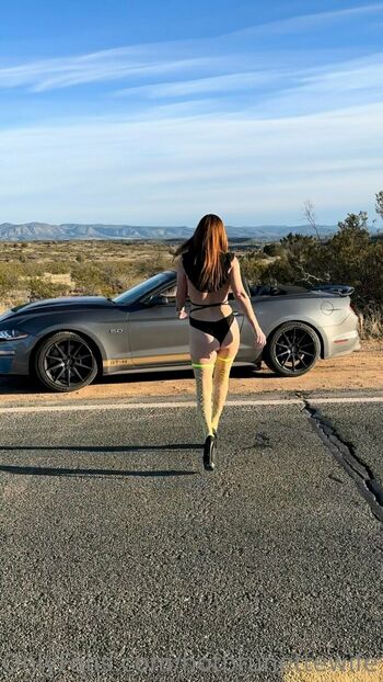 Hotbrunettewife