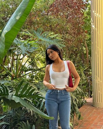 Julia Kelly