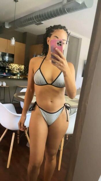 Kassandra Lee