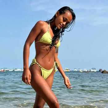 Kiana.pix