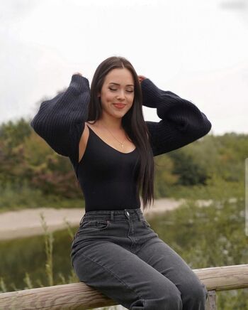 Lara.stxx