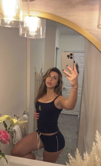 Mikayla Campinos