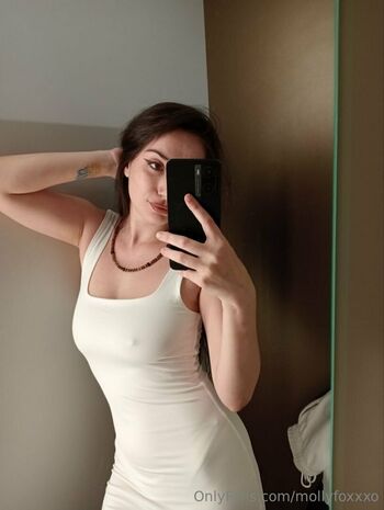mollyfoxxxo