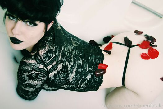 phoenfatale