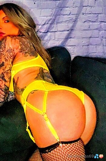 tatsandass69