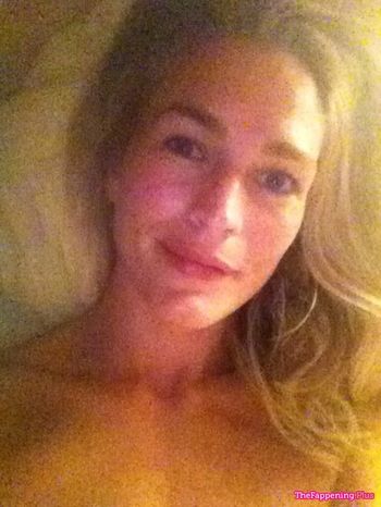 Laura Bach